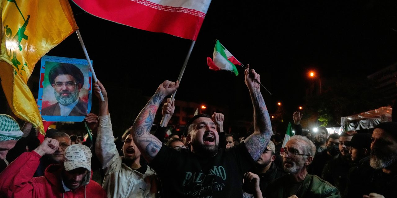 Donald Trump anuncia alto al fuego en Irán