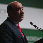 Murillo Karam permanece hospitalizado; desmienten muerte