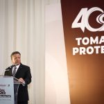 Ante constructores destaca Menchaca avance en obras