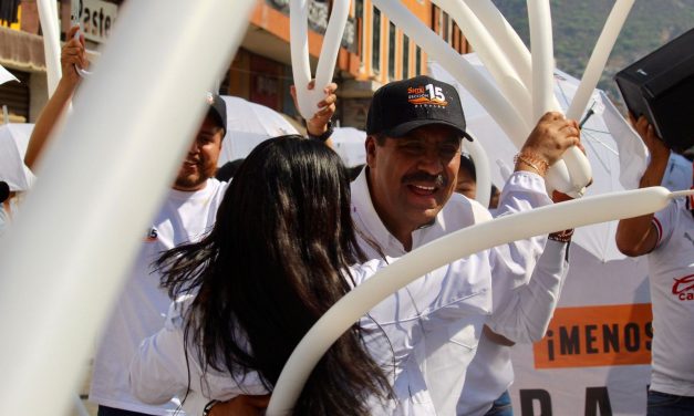 Magisterio marcha con 53 mil docentes en Pachuca
