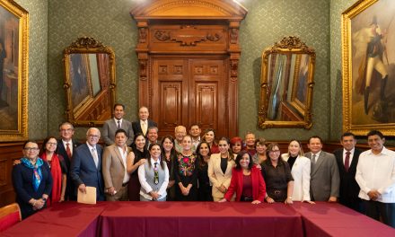 Menchaca acude a revisión del IMSS-Bienestar en Palacio Nacional