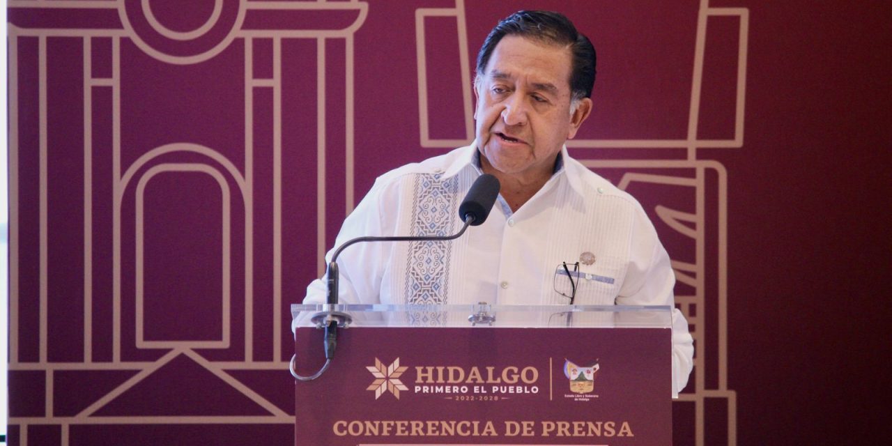 Menchaca envía Ley Notarial al Congreso