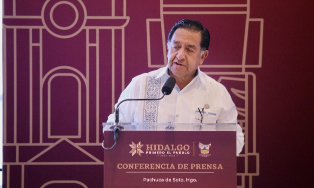 Menchaca envía Ley Notarial al Congreso