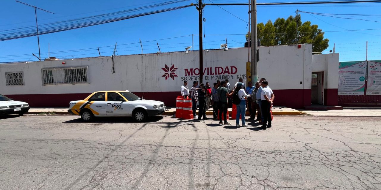 Taxistas denuncian abusos en operativos