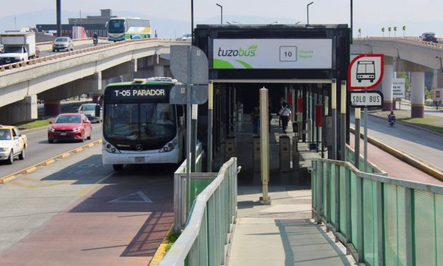 Pasajeros cuestionan seguridad del Tuzobús