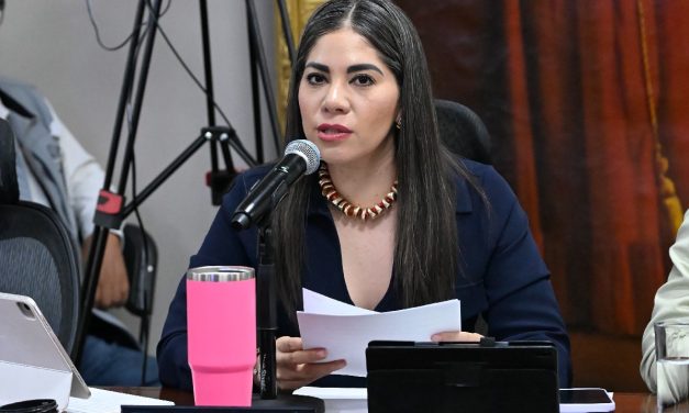 Piden protección para 17 menores que viven en la cárcel 