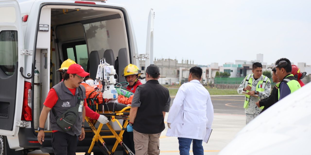 Trasladan vía aérea a paciente de Tlanchinol a Pachuca