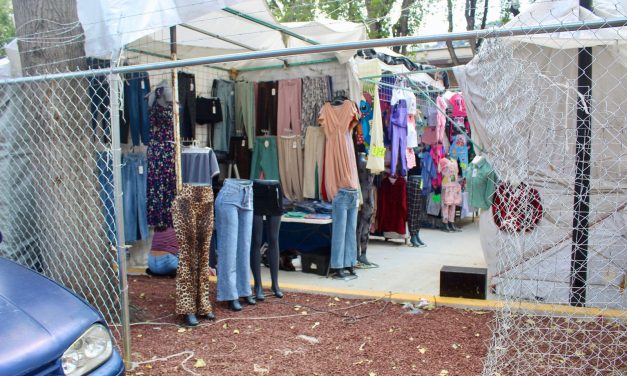 Nueva explanada para comerciantes en Pachuca ya presenta daños