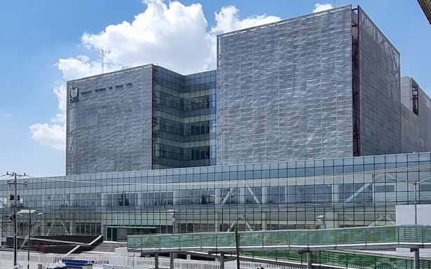 Proyectan construcción de estacionamiento para clínica 36 del IMSS