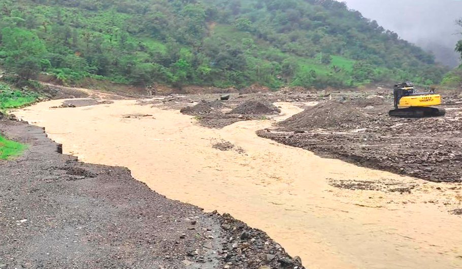 Lluvias destruyen puentes provisionales en Tianguistengo