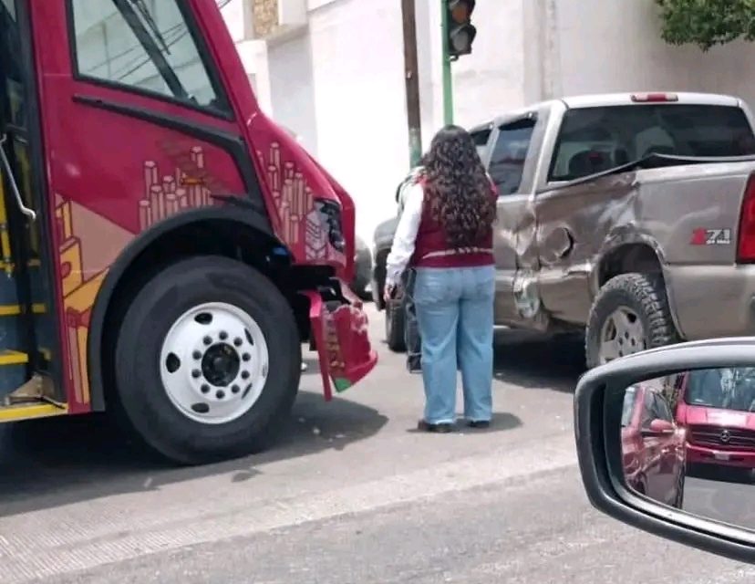 Le dan «estrenón» a nueva unidad del Tuzobús