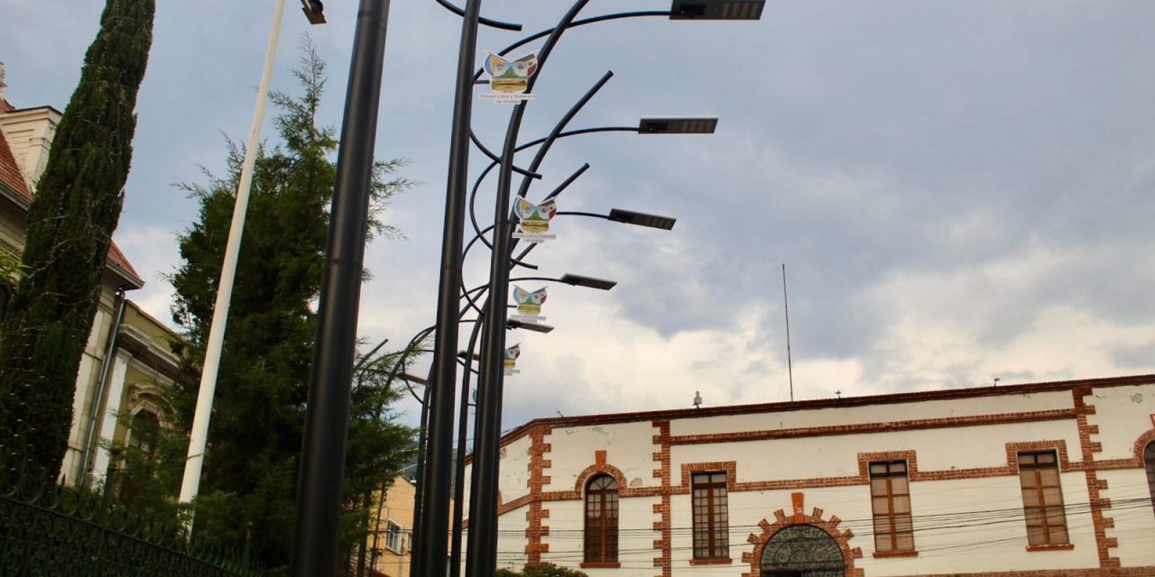 Analizan reubicar luminarias retiradas de la alcaldía de Pachuca