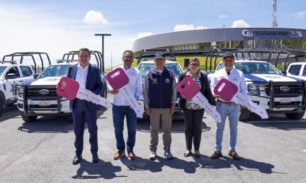 Entregan patrullas para fortalecer la seguridad en cinco municipios