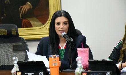Frenan cirugías estéticas para menores