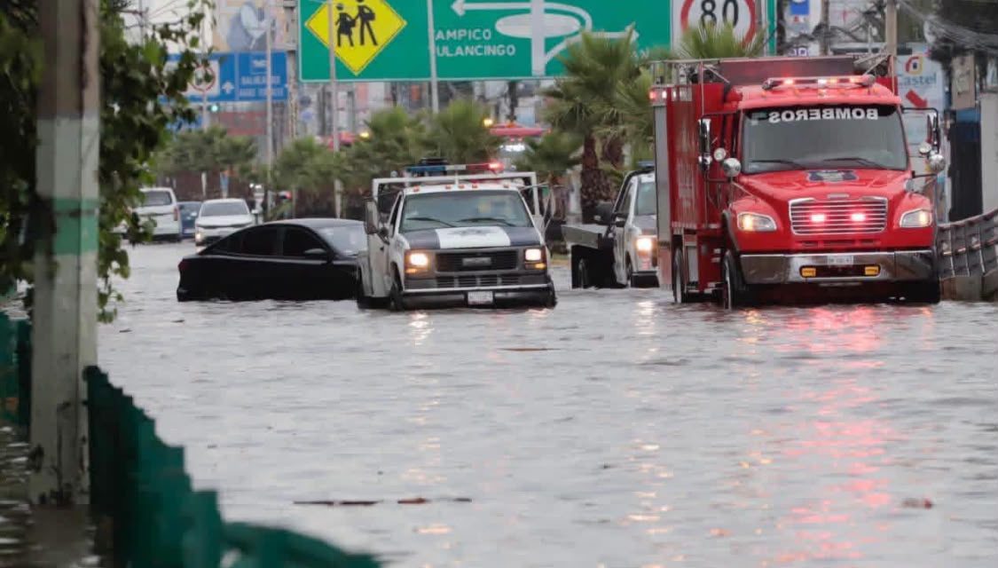 Lluvias colapsaron calles de Pachuca
