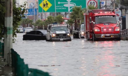 Lluvias colapsaron calles de Pachuca