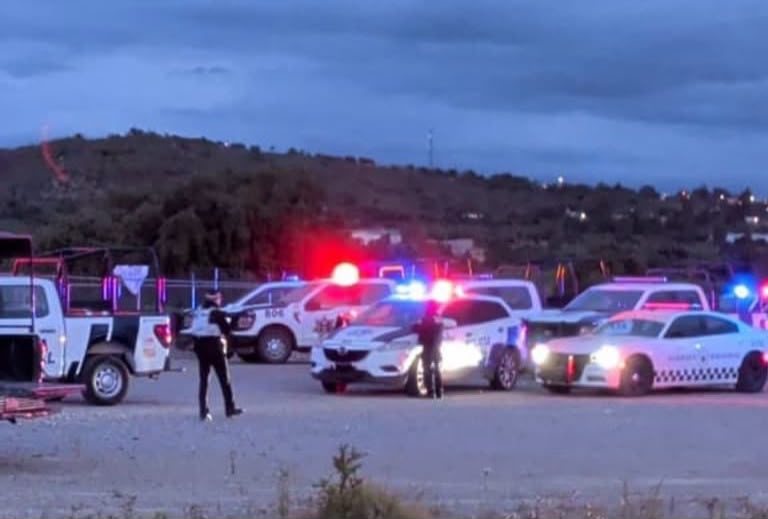 Menor huye en patrulla y desata persecución