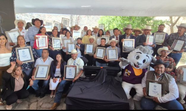 Actopan celebra a barbacoyeros que lograron Record Guinness