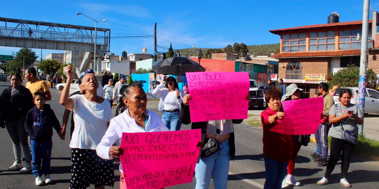 Ratifican a director de secundaria tras bloqueo en la Pachuca-Tulancingo