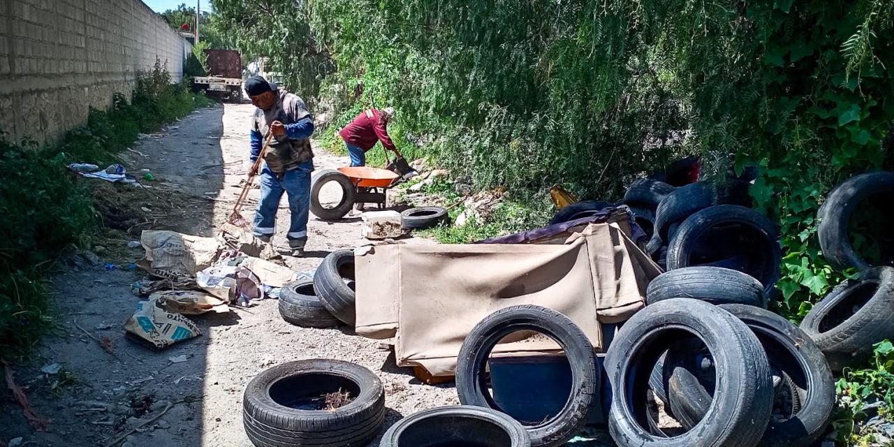 Retiran llantas abandonadas en Pachuca