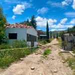 Tres tumbas afectadas tras colapso de barda en Panteón Municipal