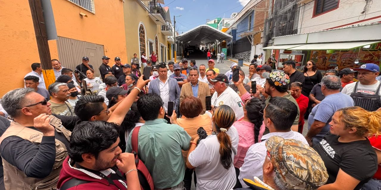 Inauguración de Feria de los Angelitos termina en protesta