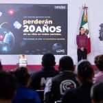 Sheinbaum advierte por exceso de redes sociales en infancias