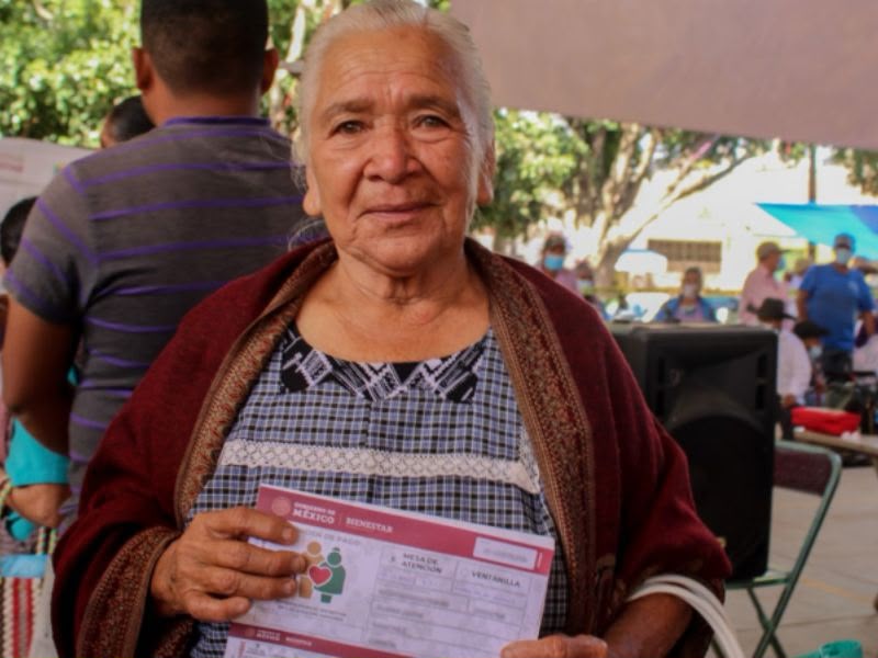 Hasta 10 casos al mes: despojo de pensión a adultos mayores
