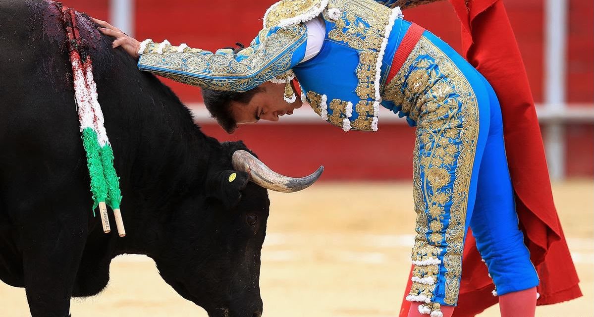 Menchaca pide prudencia con tauromaquia en Feria de San Francisco
