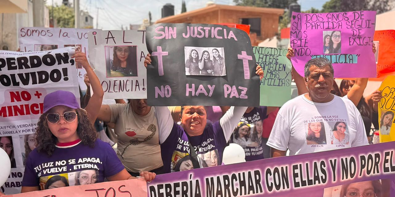 Protestan a 2 años del múltiple feminicidio en Santiago Tulantepec