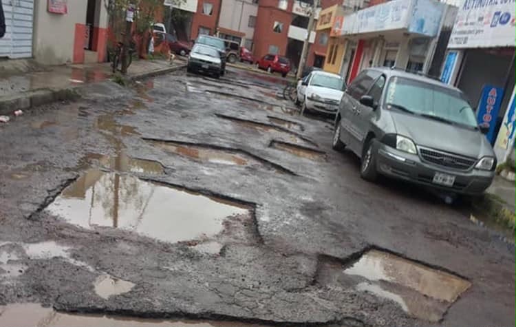 Baches se mantienen como demanda ciudadana en Pachuca