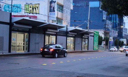 Suman más de 170 amonestaciones por invadir carril confinado