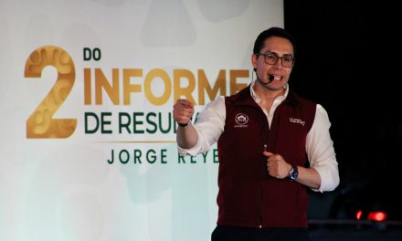 Jorge Reyes rinde segundo informe de actividades