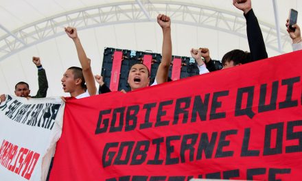 El Mexe lleva protesta al informe de Sheinbaum
