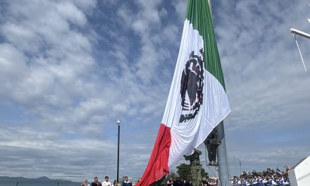 Vuelve bandera a Cerro del Tezontle en Tulancingo