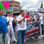 Trabajadores del IMSS protestan en Pachuca por reclamos laborales