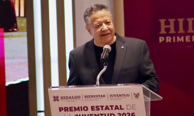 Menchaca anticipa posible salida de un secretario rumbo a 2027