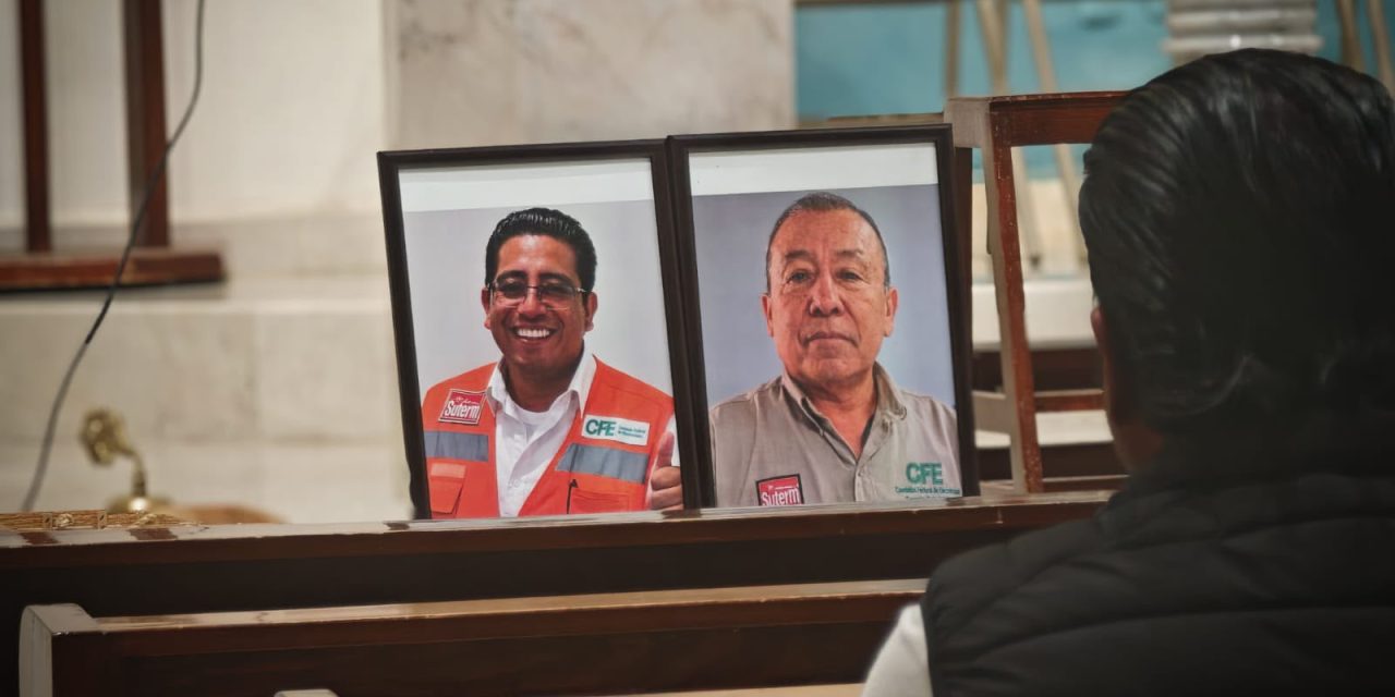 Dan último adiós en Tulancingo a trabajadores de CFE