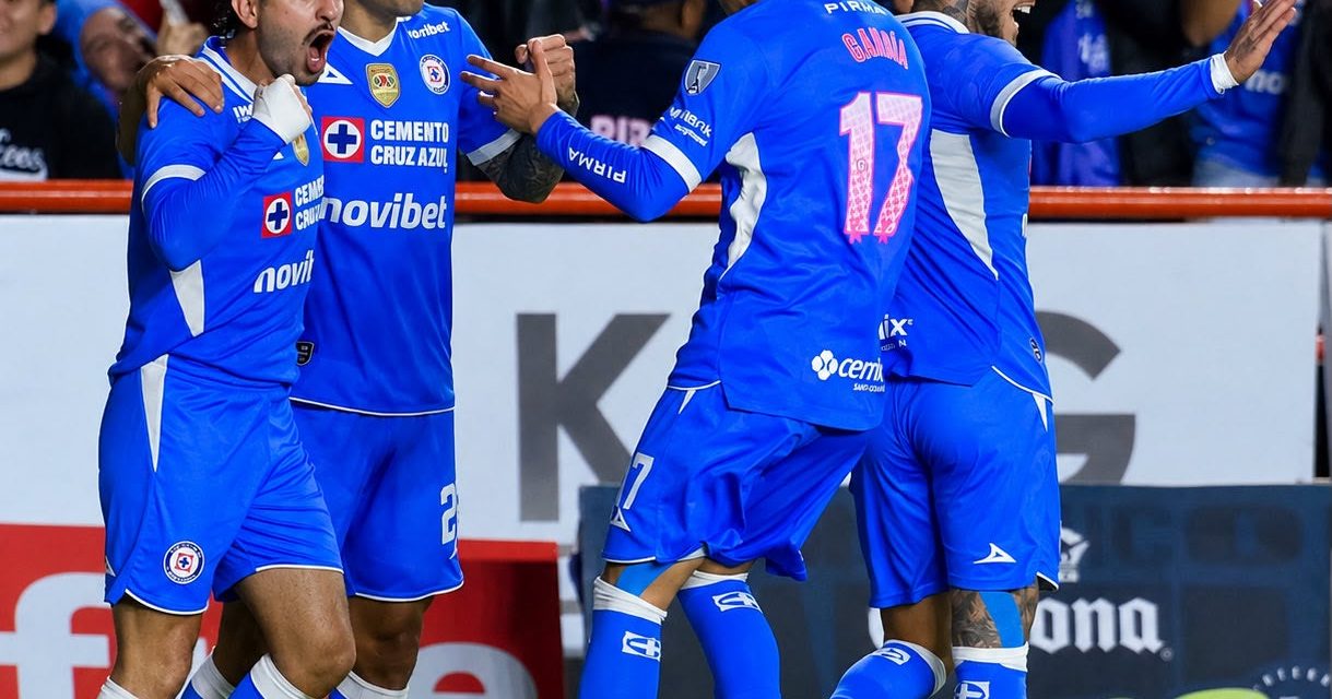 Cruz Azul derrota 2-1 a Pachuca en el Hidalgo
