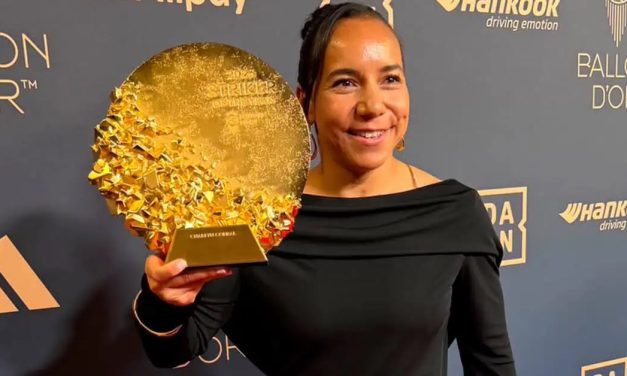 Charlyn Corral es la mejor delantera del 2026 a nivel mundial