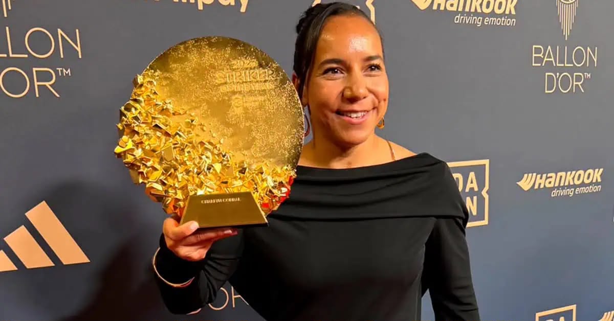Charlyn Corral es la mejor delantera del 2026 a nivel mundial