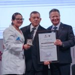 Reconocen trayectoria de médicos en Hidalgo